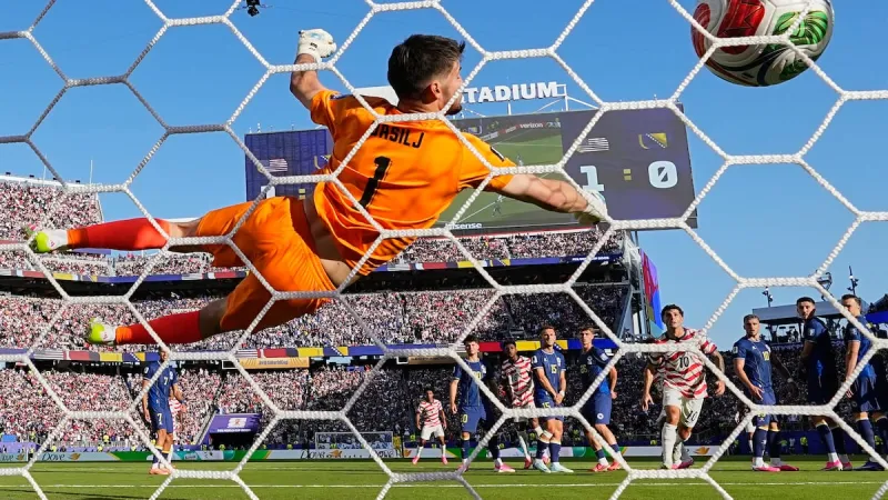 U.S. beats Bosnia-Herzegovina 2-0 to advance to round of 16 and keep its World Cup dreams alive