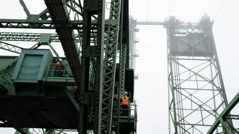 Tolls expected to start in 2028 as Interstate Bridge replacement clears key federal review