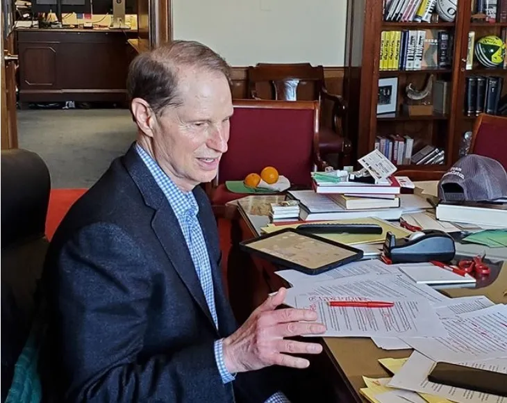 Wyden: State data center advisory committee