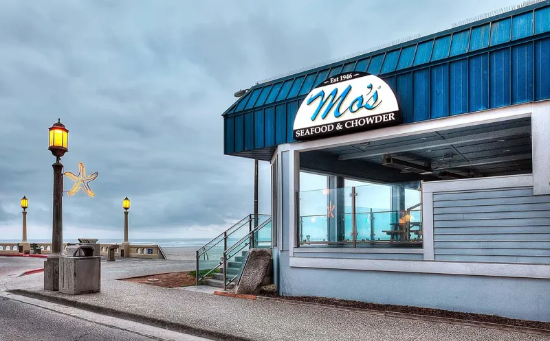 Mo's Flew 200 Pounds Of Their Famous Clam Chowder To Washington, D.C. For America's 250th