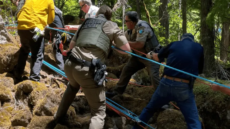 20-year-old rescued from Toketee Falls gorge after 60-foot jump