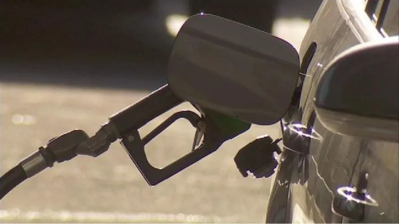 Oregon gas prices edge higher as national average nears $4 per gallon