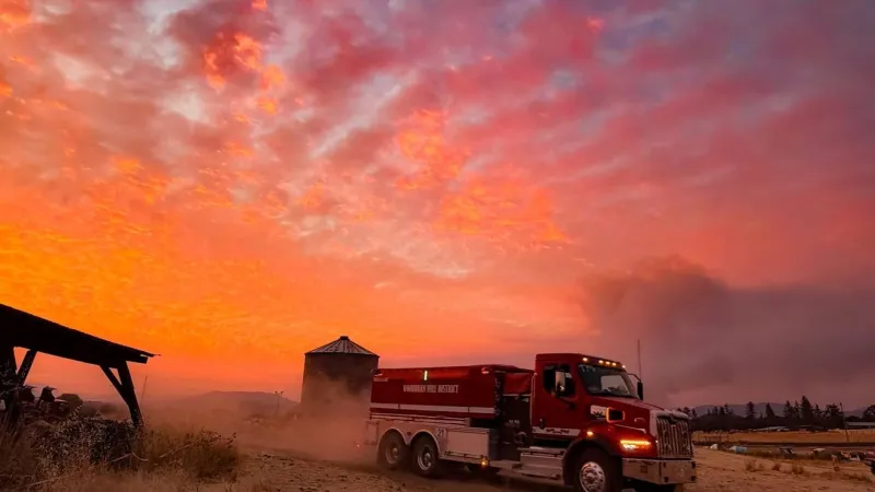 Firefighters strengthen lines as East Evans Creek Fire crews build on overnight progress