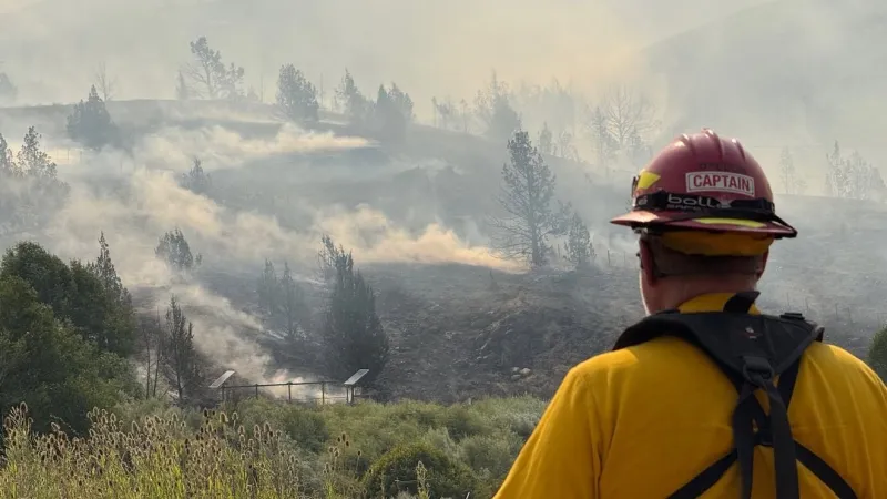 Fire crews continue to make progress on Rowe Creek Complex