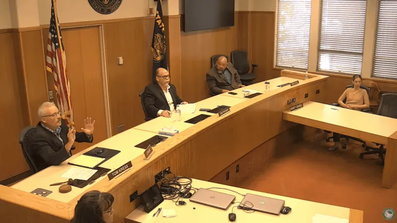 Douglas County commissioners approve resolution opposing sanctuary county status