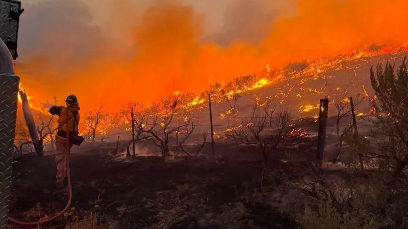 Sheriff issues Level 3 'Go Now' evacuation for Huntington, Ore. as Fox Fire threatens area