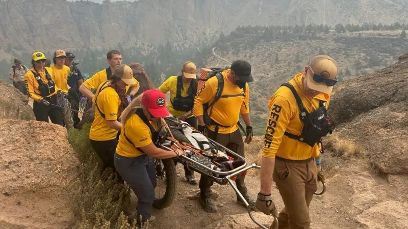 Deschutes County SAR rescues dehydrated hiker at Smith Rock