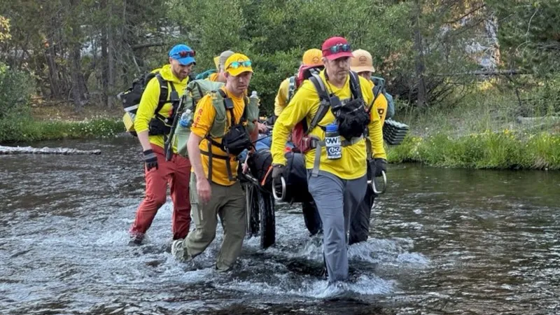 Deschutes County SAR rescues injured 18-year-old after 911 text near Green Lakes Trail