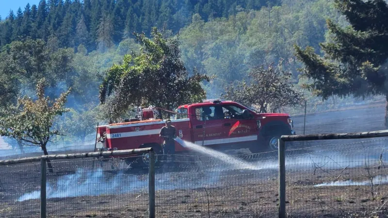 Crews quickly contain 5.53-acre grass fire near North Side Road in Sutherlin