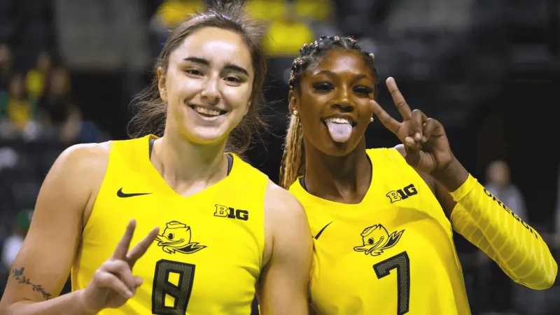 University of Oregon volleyball players earn preseason honors