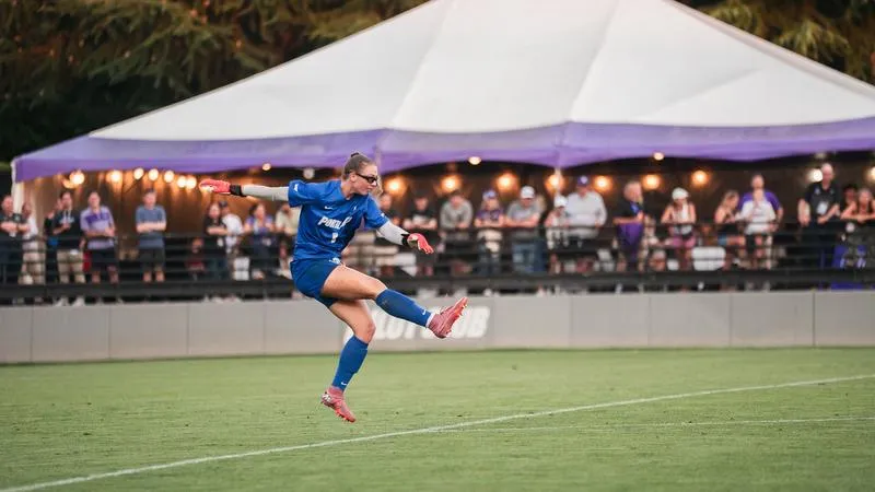 Sophia Hills Named to 2026 United Soccer Coaches Goalkeepers to Watch List