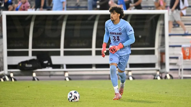 Miguel Angel-Hernandez Named to 2026 United Soccer Coaches Goalkeeper to Watch List