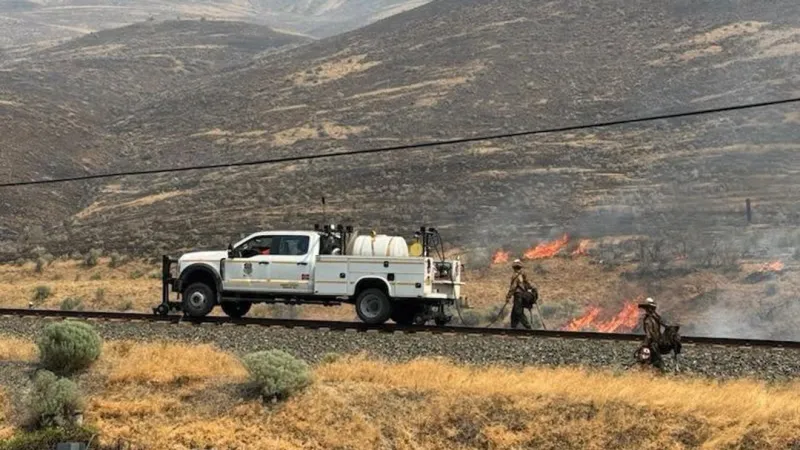 FEMA approves funds for Fox Fire threatening Oregon community