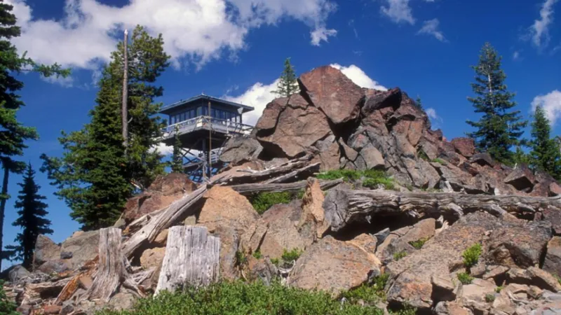Historic Fire Lookout Destroyed by Grasshopper Fire in Mt. Hood National Forest