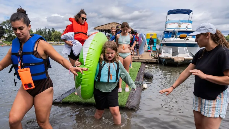 Little Milwaukie Float brings community to the water