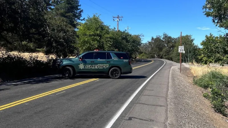 Jackson County deputies investigate fatal crash on Old Stage Road near Central Point
