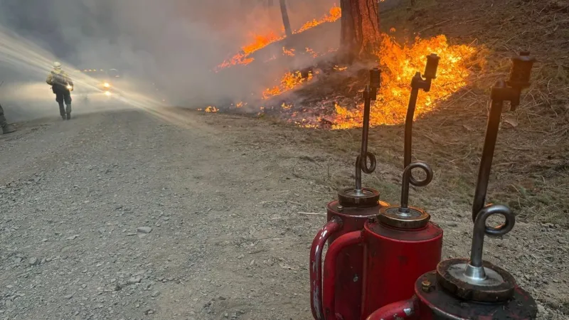 Rowe Creek Complex burns nearly 326,000 acres, 60% contained; Highway 26 closed Tuesday