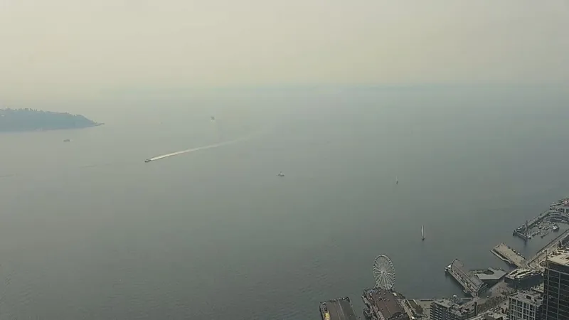 PHOTOS: Heavy wildfire smoke shrouds western Washington in hazy skies
