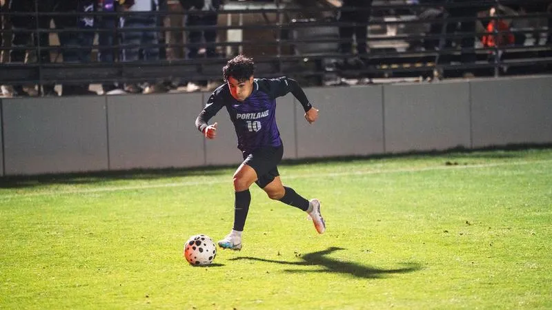 Diego Rosas Makes 2026 United Soccer Coaches Midfielders to Watch List
