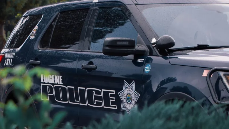 Trespass call in Eugene leads to arrest after man wields guitar and flees