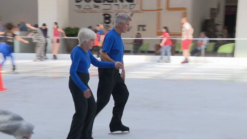 They fell in love on the ice. Now they'll be the last to skate at Lloyd Center.