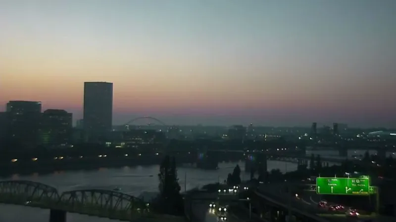 Onshore winds clear wildfire smoke from Portland area as air quality improves