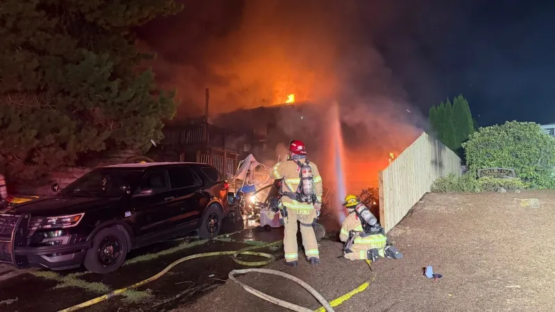 Firefighter hurt battling 2-alarm blaze in Forest Grove