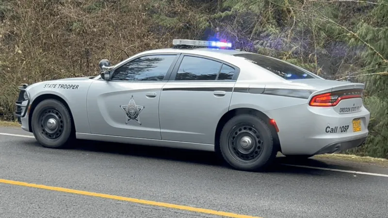 Bandon woman, Coos Bay teen die in head-on crash on Hwy 101
