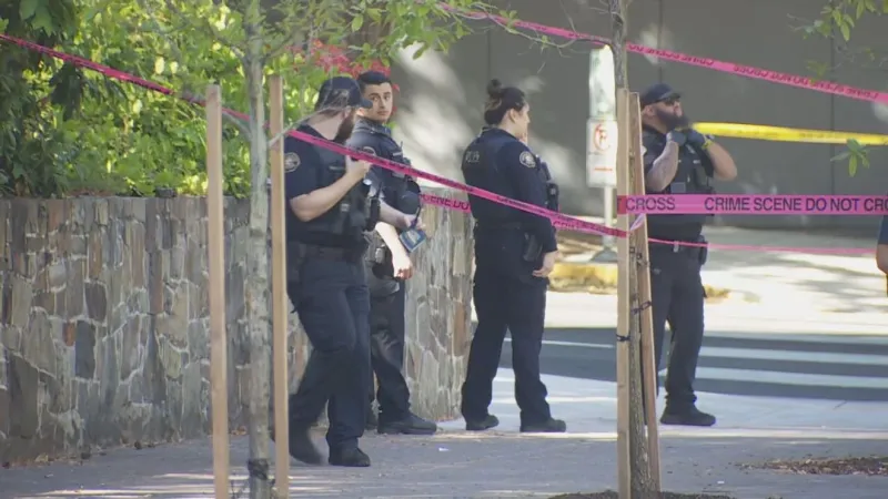 Suspect sought after shooting in Downtown Portland injures one