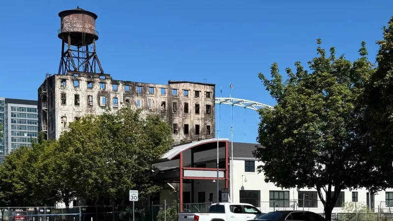 Union Pacific moves 400,000 rail cars in Oregon as Centennial Mills collapse fears grow