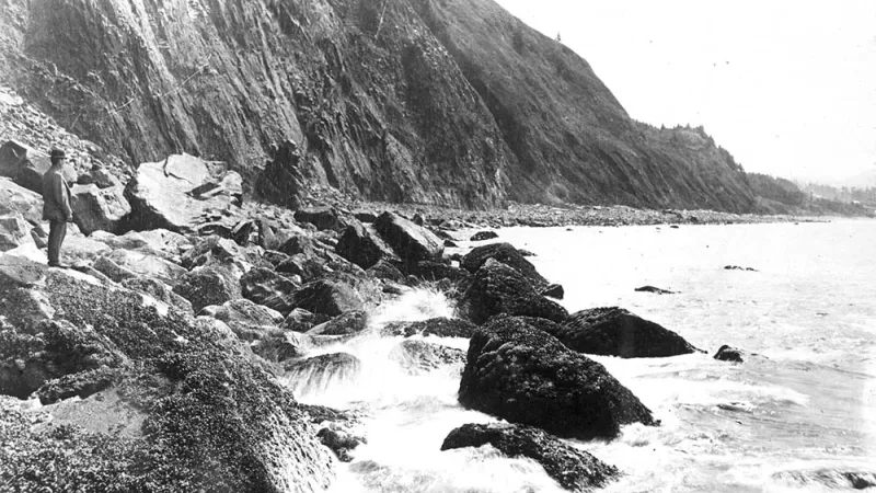 Six Of Oregon's Greatest Unsolved Mysteries Are Of Lost Gold, Buried Riches, and Shipwreck Treasure