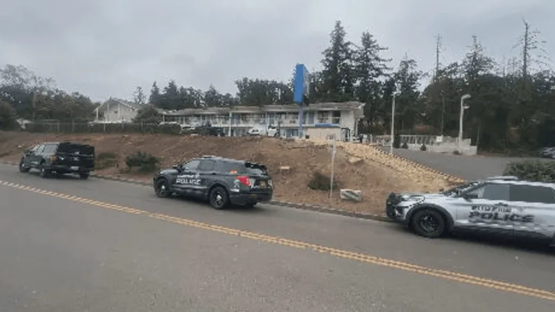 Victim shot at Motel 6 on Glenwood Drive; police searching for two suspects