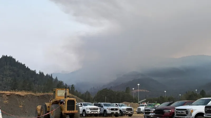 ODF deploys team to 550-acre Fielder Mountain Fire near Rogue River; FEMA authorizes funds