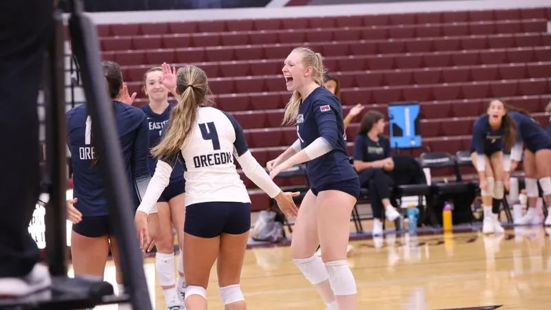 Mounties Roll to 2-0 Start With Back-to-Back Sweeps In Tennessee