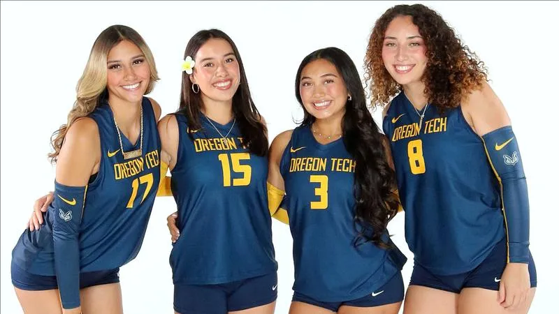 Lady Owls Stop Embry-Riddle, Fall to Dakota State in 4 Sets