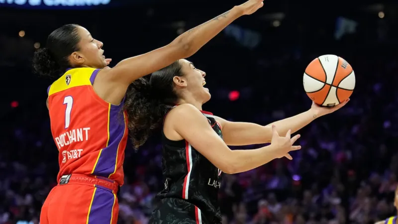 Carla Leite helps Fire top Phoenix 88-85, spoiling celebration of former Mercury star Diana Taurasi