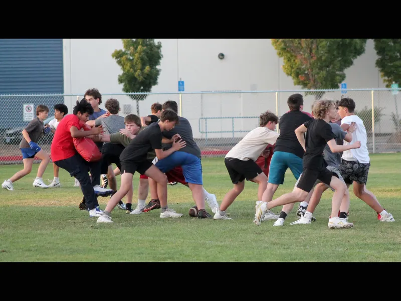 Warriors kick off football season with end-of-summer camp