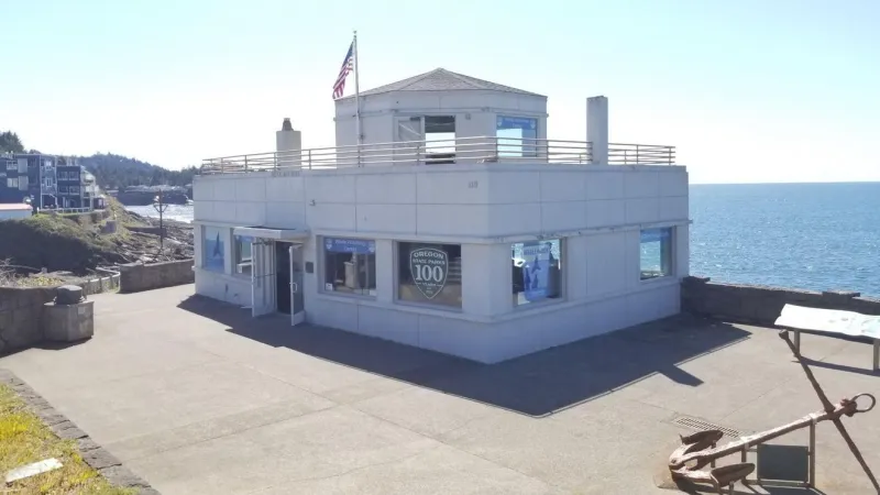 Popular Oregon whale watching site closed for repairs