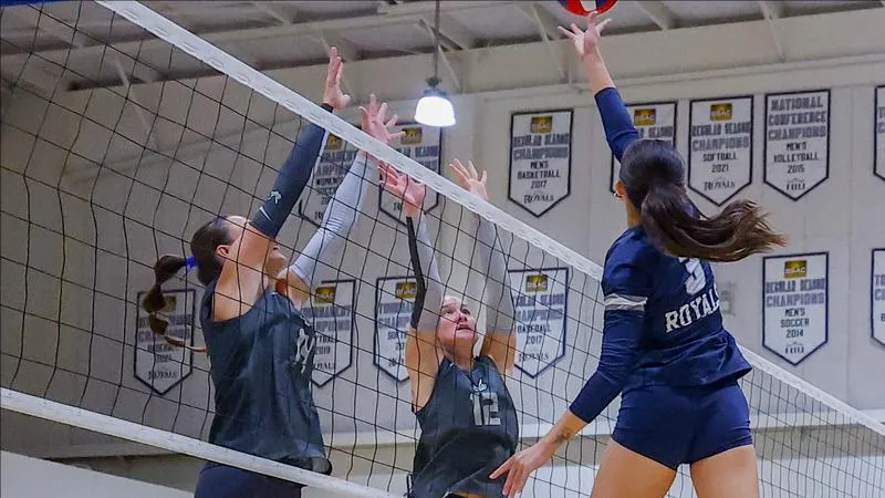 Lady Owls Complete 4-0 Trip to California