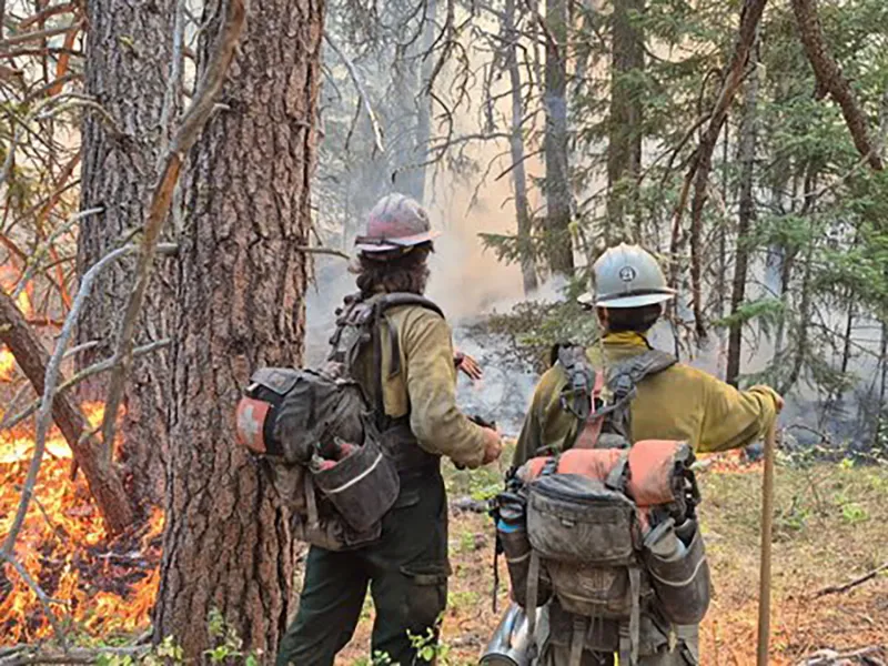 After week with Hotshots, SH wildland crew converges on local fire