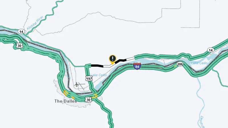 Wildfire closes Highway 14 near Dallesport, Washington, evacuations ordered
