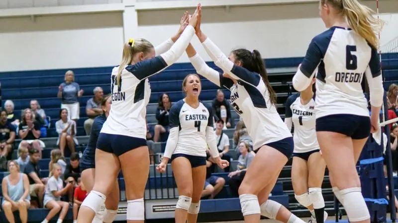 No. 2 Mountaineers Rally Past No. 15 Master's University