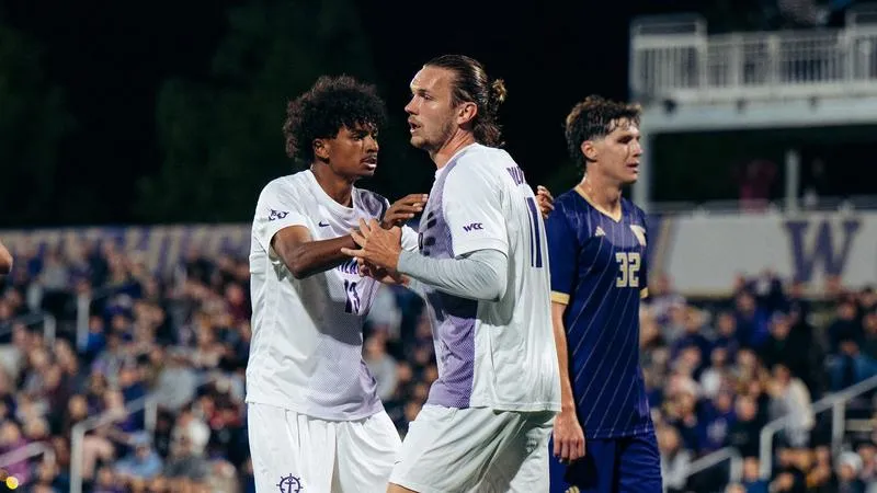 Hjalmarsson, Kaufmann Score as No. 3 Pilots Fall 4-2 to No. 11 Huskies