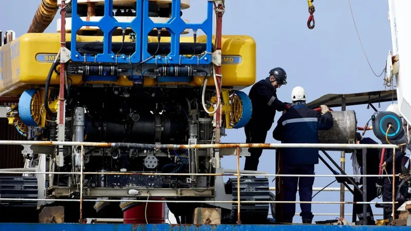 Wave energy testing site opens off Oregon, a green energy milestone in the Trump admin.