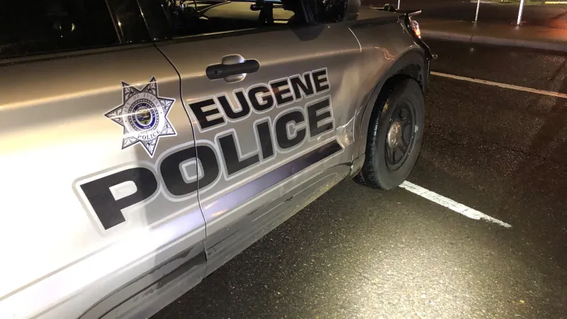 Eugene security guard arrested for allegedly assaulting man collecting cans