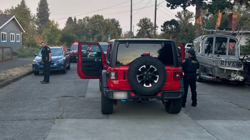 Police arrest Vancouver man after suspected DUII crash into Portland patrol car