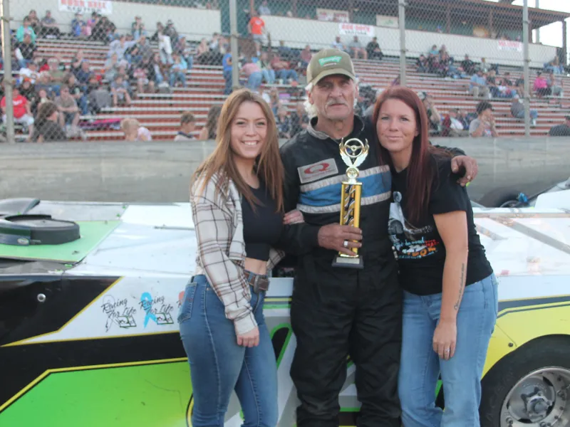 Ellertson, Debban, Godard and Matlock Take Feature Wins at Willamette Speedway