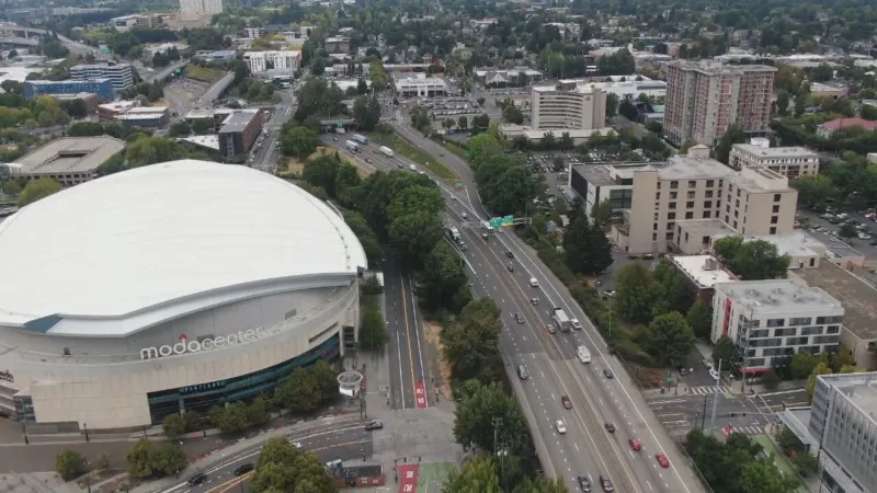 PBOT urges drivers to avoid neighborhood cut-throughs during I-5 Rose Quarter closure