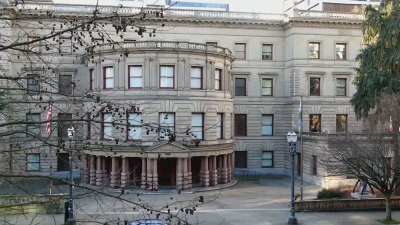 Does the City of Portland need more contract oversight?