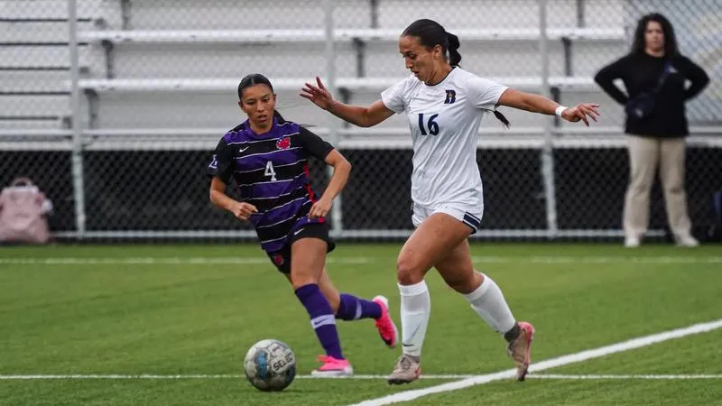 Women's soccer falls late at Bushnell